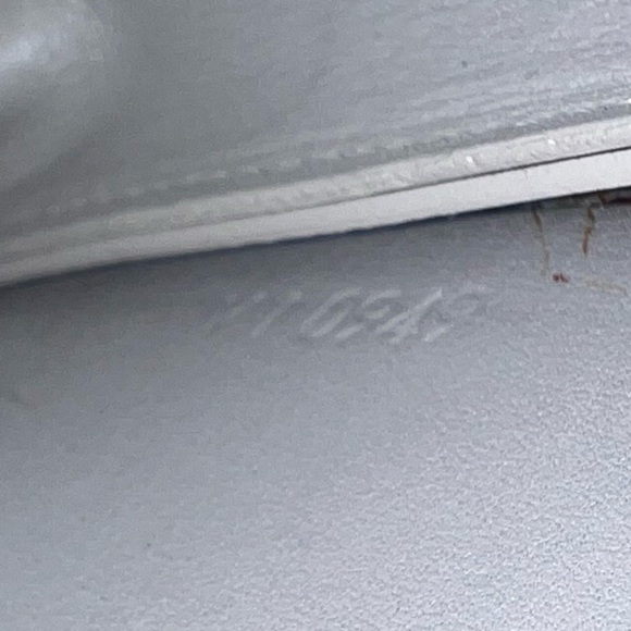 Louis Vuitton Lexington Pochette - Picture 3 of 14